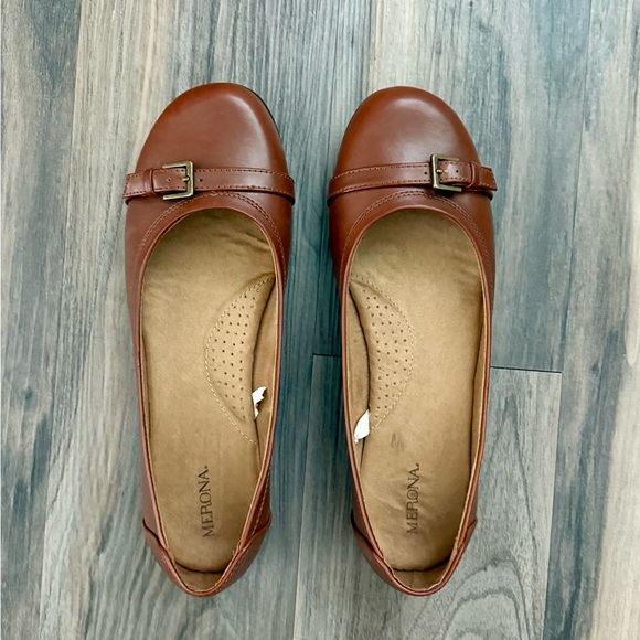 Merona Cognac Flats - Picture 3 of 4